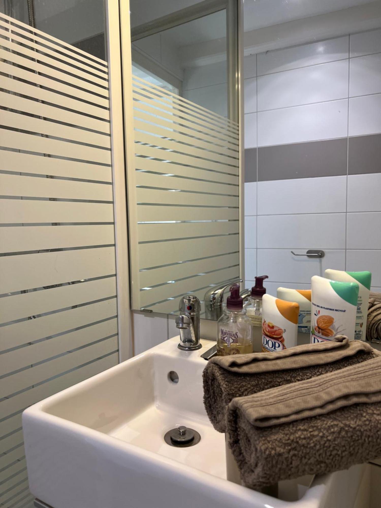 Cosy Studio Hyper Centre Avec Kitchenette & Climatisation カルパントラ エクステリア 写真